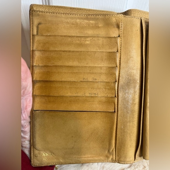 CHANEL BEIGE CAVIER BIFOLD WALLET
🌷AS IS🌷 - Picture 6 of 16